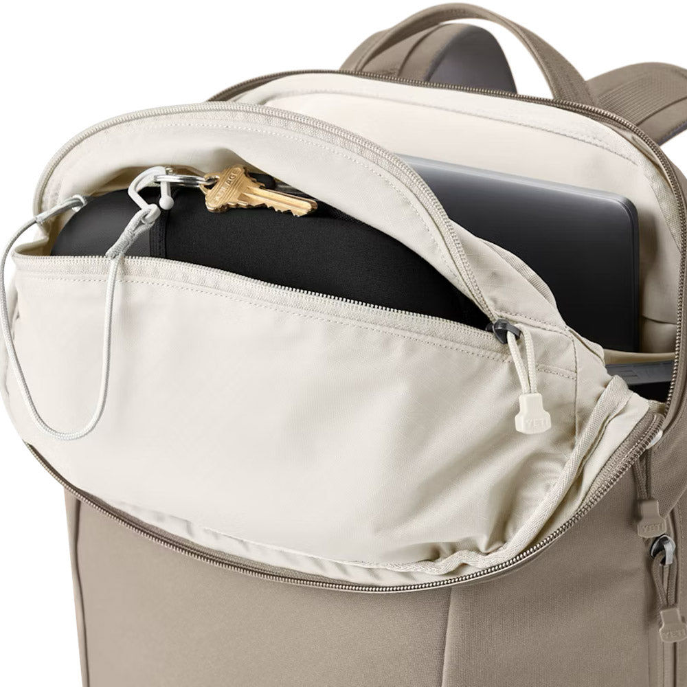 YETI Crossroads Backpack 22L